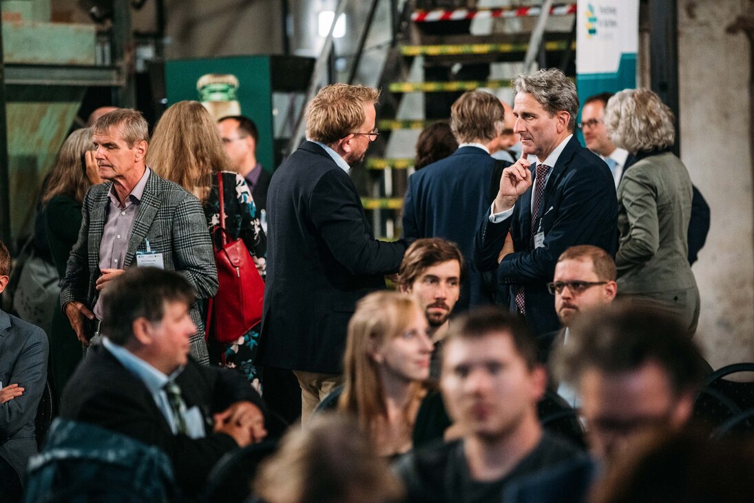 Teilnehmende an der Konferenz