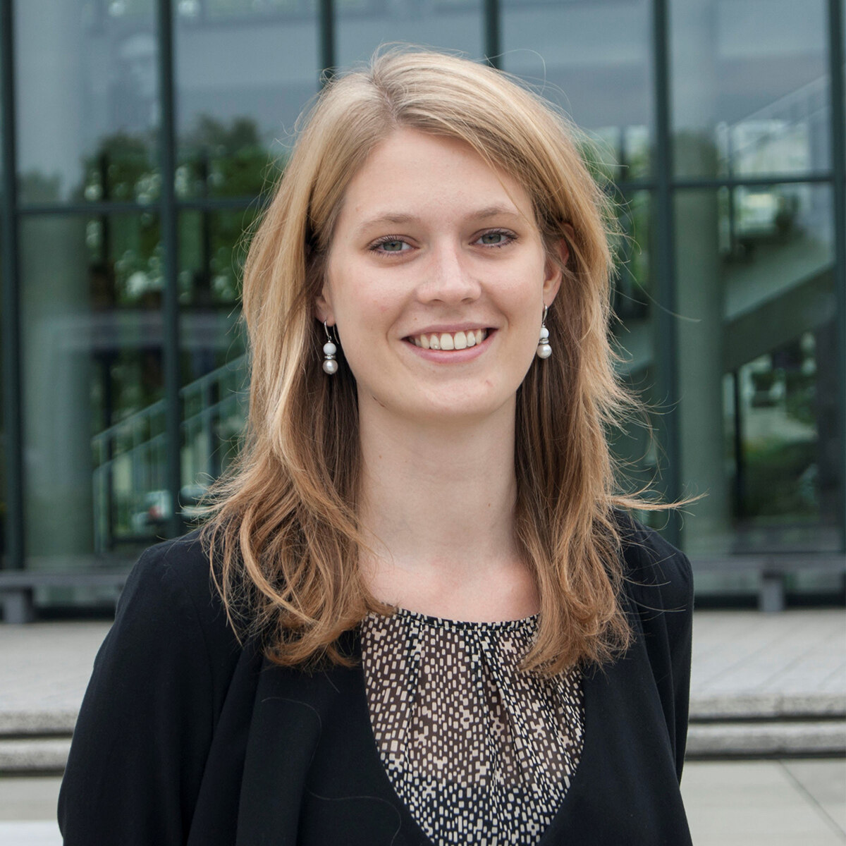 Porträtfoto Prof. Dr. Janina Sundermeier